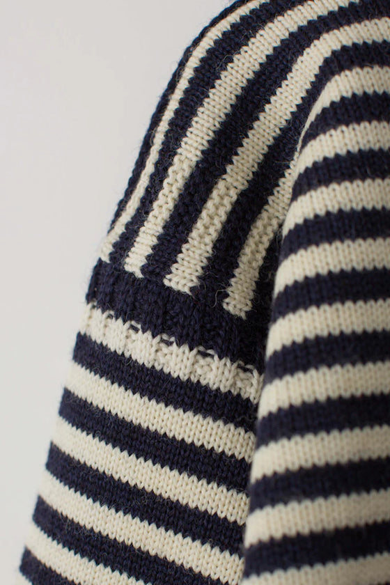 Le Tricoteur Guernsey sweater - navy / aran